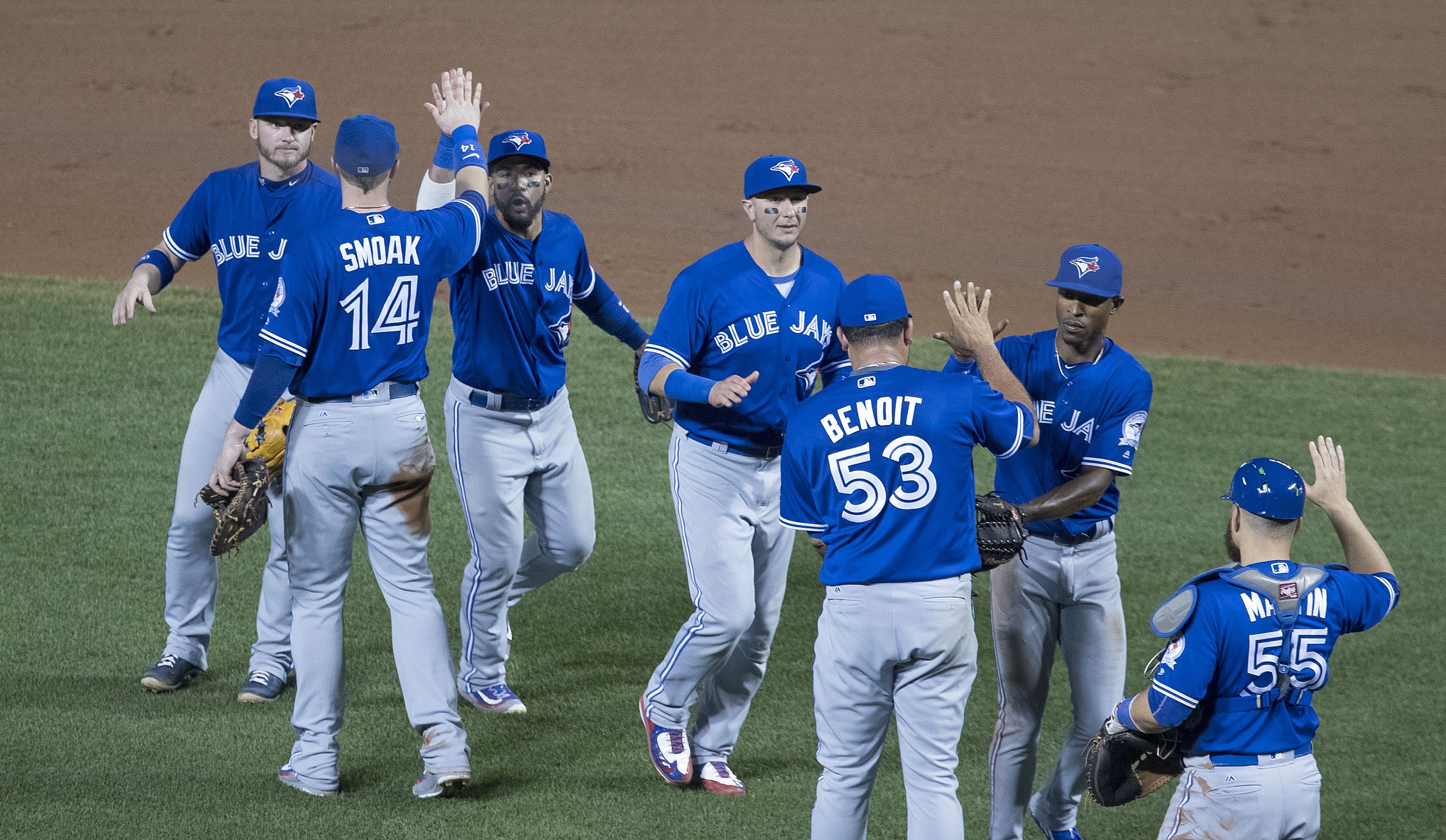 File:Rogers Centre, Toronto, Ontario (21217570604).jpg - Wikimedia Commons