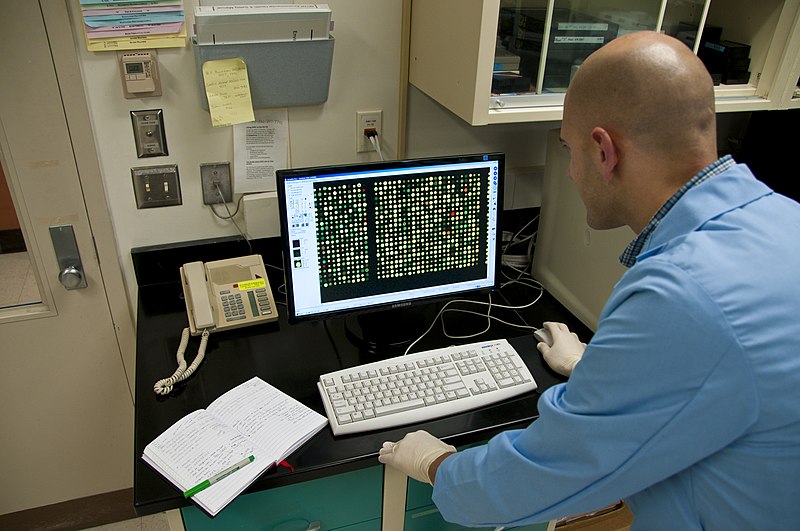 File:Toxicology Research at FDA (NCTR 1168) (6008498653).jpg