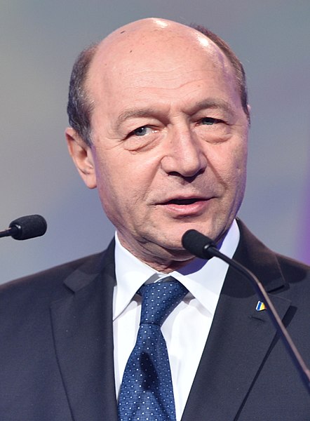 File:Traian Băsescu (13564667685) (cropped).jpg