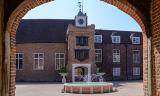 <span class="mw-page-title-main">Fulham Palace</span> Grade I listed historic house museum in London Borough of Hammersmith and Fulham, United Kingdom