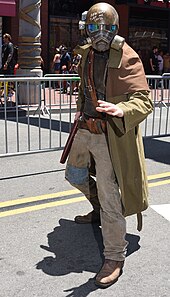 A cosplayer dressed up as an NCR Desert Ranger Turn Me Loose (42719997035).jpg