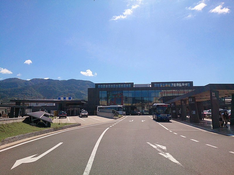 File:Turuga Station 2018.09.jpg