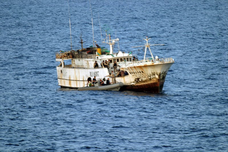 File:US Navy 071105-N-0000X-004 A U.S. Navy rescue and assistance team boards the Taiwanese-flagged fishing trawler Ching Fong Hwa to provide humanitarian and medical assistance to the crew.jpg