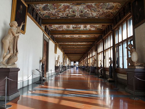 500px-Uffizi_Gallery_hallway.JPG