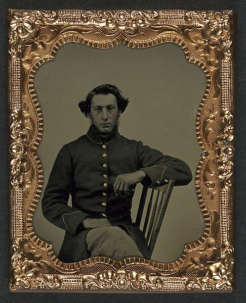 File:Unidentified soldier in Union frock coat LOC 5228604187.jpg