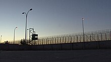 Melilla border fence. As the external border of the European Union, it is one of the points with the greatest migratory pressure. After the years of economic boom (1997-2008) when millions of immigrants arrived, reaching more than 10% of the population, the economic crisis turned Spain back into a country of emigrants. Most of these were immigrants returning to their countries of origin, although a considerable number were young Spaniards seeking better opportunities in other countries. The projections suggest a compromised future for Spanish demographics, in which only emigration could compensate for negative vegetative growth and aging. Valla melilla 0001.jpg