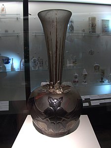 Crépuscule ("Twilight") vase with bat design by Wolfers (1901)