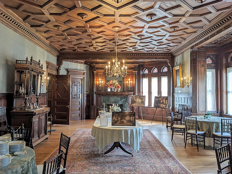 File:Ventfort Hall Mansion Dining Room, Lenox, Massachusetts, USA.jpg