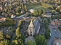 Thumbnail for File:Verlinghem Vue aérienne de l'église catholique Saint-Chrysole en 2009 (2).jpg