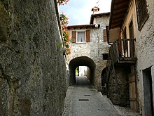 Aleea de munte (Pontasio) - panoramio.jpg