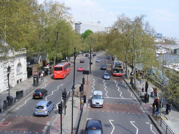 Victoria Embankment is traversed twice in each lap, once in each direction