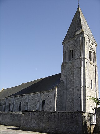<span class="mw-page-title-main">Vienne-en-Bessin</span> Commune in Normandy, France