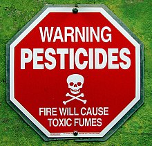 https://upload.wikimedia.org/wikipedia/commons/thumb/0/05/Warning2Pesticides.jpg/220px-Warning2Pesticides.jpg