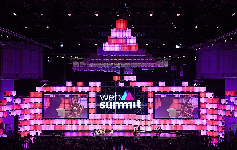 File:Web Summit 2017 - Opening Night SM1 3571 (37511473094).jpg