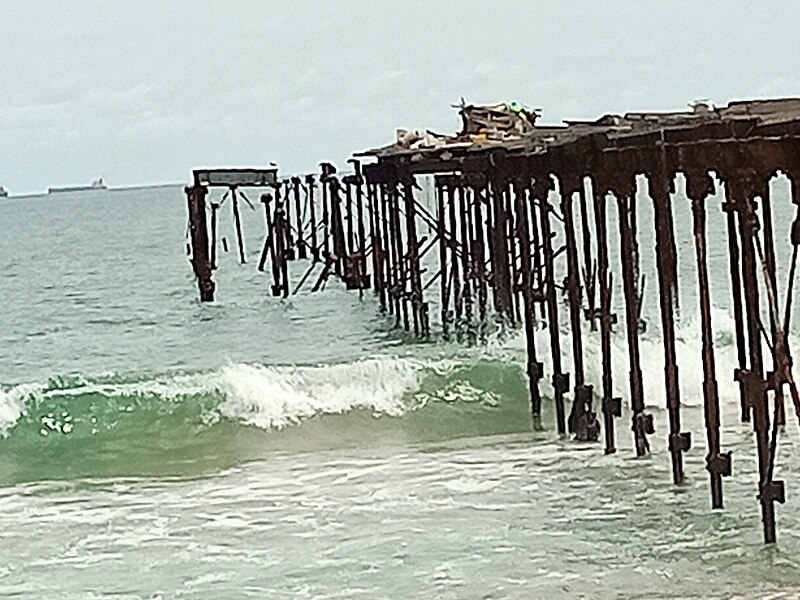 File:Wharf français de Lomé Togo 08.jpg