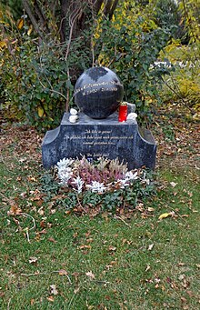 Wiener Zentralfriedhof - Gruppe 33G - Юдит Хольцмайстер (1) .jpg