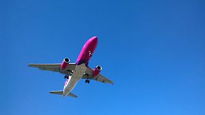 Wizz Air: Istorie, Wizz Air în România, Wizz Air  în Moldova