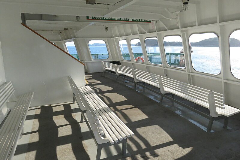 File:Yakima lower shelter deck.JPG