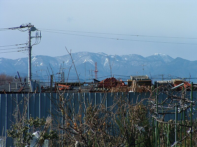 File:Zama distant mountains.JPG