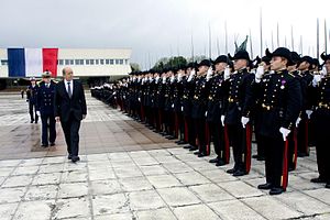 Jean-Yves Le Drian: Situation personnelle, Parcours politique, Autres engagements