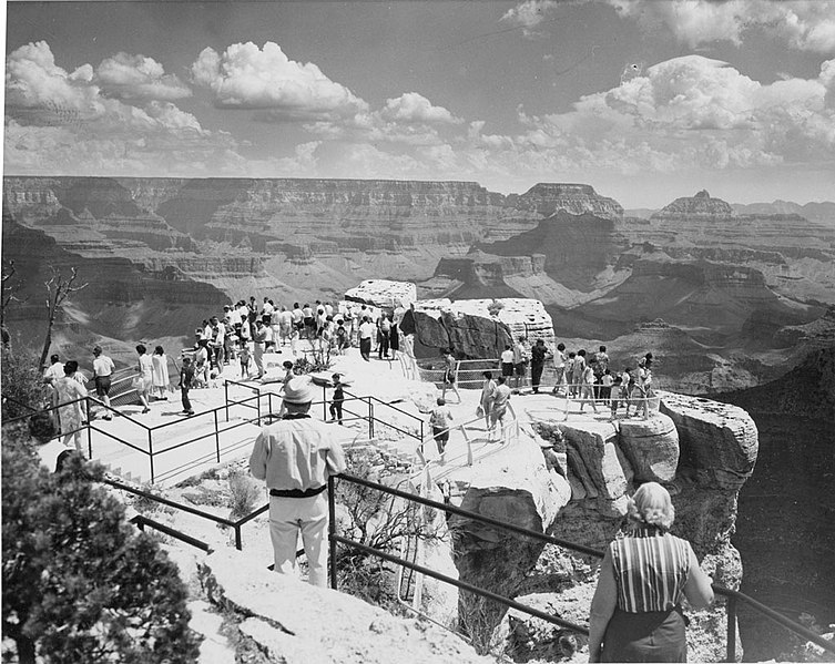 File:04476 Grand Canyon Mather Point (7944965672).jpg