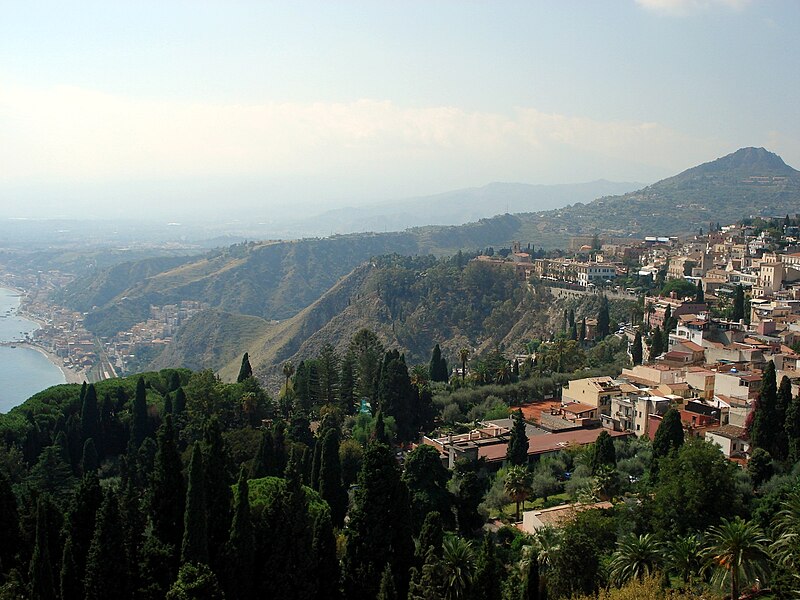 File:0802 - Taormina - Panorama dal Teatro Greco - Foto Giovanni DallOrto 30-Sept-2006.jpg