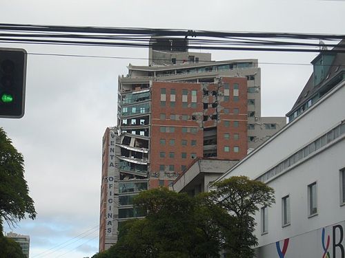 Torre Ohiggins, Edificio en Concepción, Chile dañado por el Terremoto del 27 de febrero, 2010