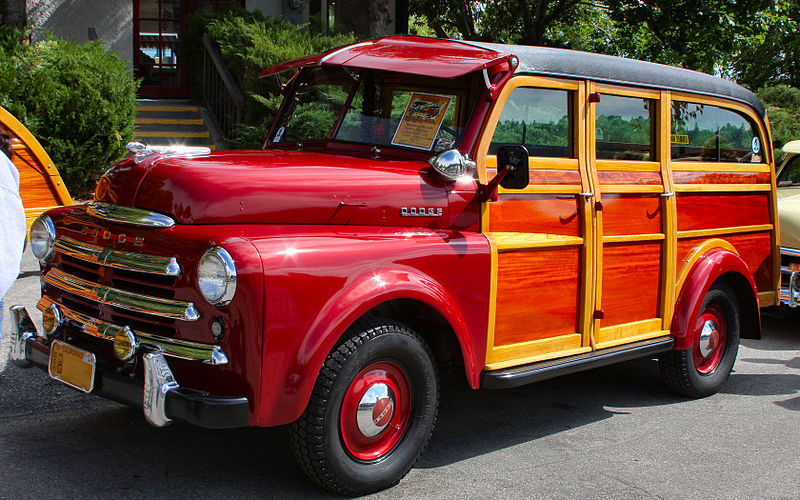 File:1949 Dodge Suburban.jpg