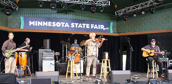 Cajun band BeauSoleil accompanied Carpenter on her 1991 hit "Down at the Twist and Shout".