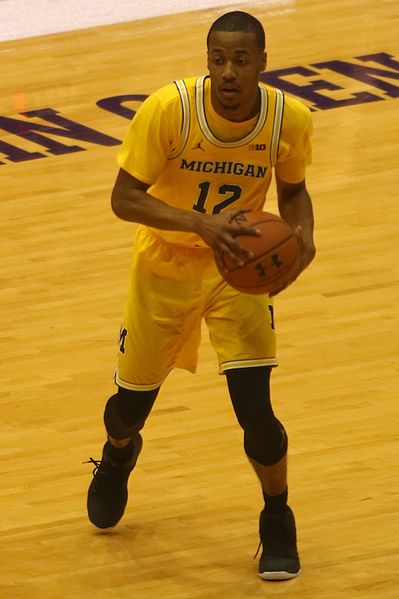 File:20170301 NW-UM Muhammad-Ali Abdur-Rahkman with ball (2).jpg