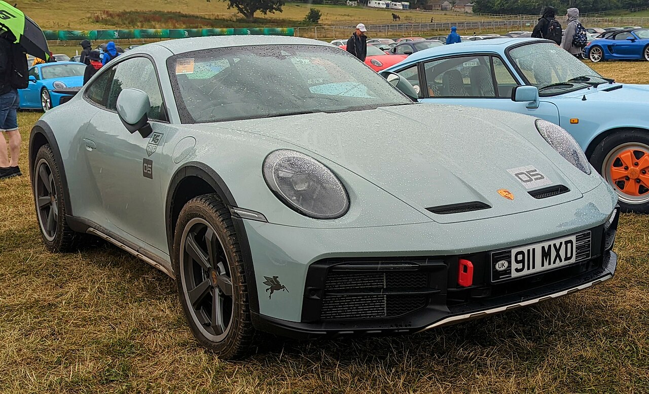 Image of 2023 Porsche 911 Dakar