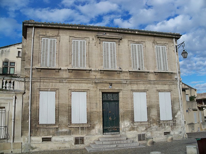 File:21 place du palais.jpg