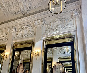 Beaux Arts Ionic pilasters in the entrance hallway of the Rue de la Paix no. 23, Paris, unknown architect, 1908