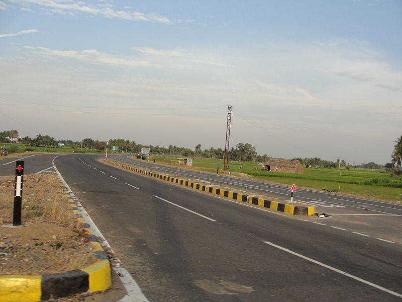 File:A Chinna Salem-Kallakurichi national highway.JPG