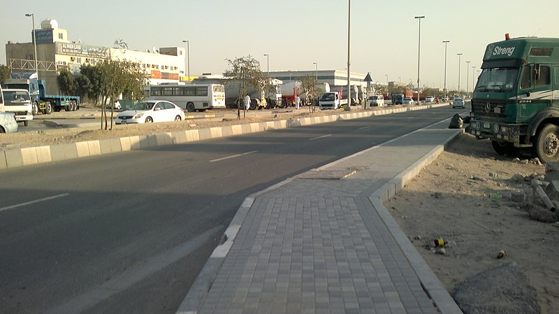 File:Abudhabi Mussfa Sanaya 2013 pic 750 - panoramio.jpg