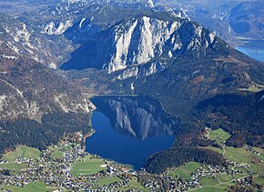 Aerial image of the Altausseer See (view from the west).jpg
