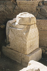 Kolossalsitzstatue Ramses’ II.
