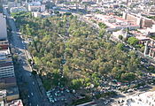 View of the park before the 2012 rehabilitation. Note the many street vendors.
