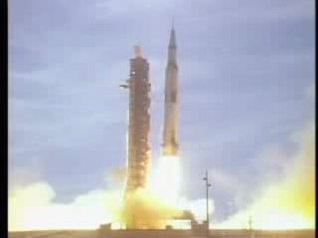 ไฟล์:Apollo 15 launch.ogv