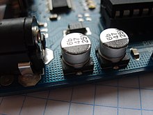 Condensatore (elettrotecnica) - Wikipedia