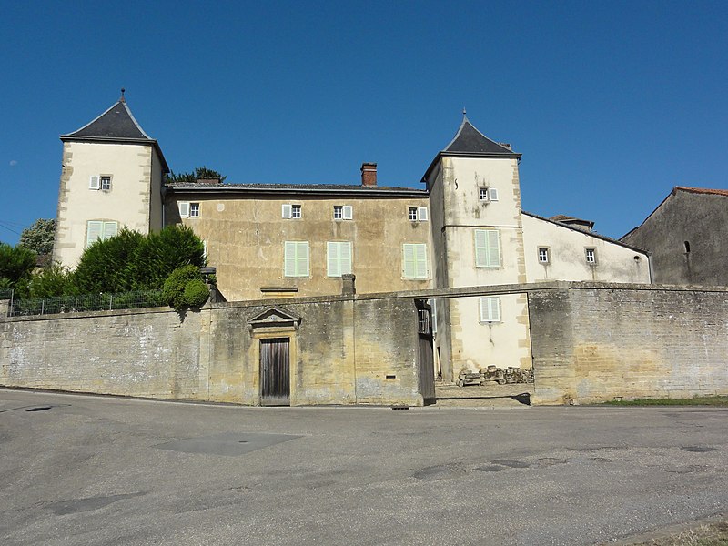 File:Arrancy-sur-Crusne (Meuse) château.JPG