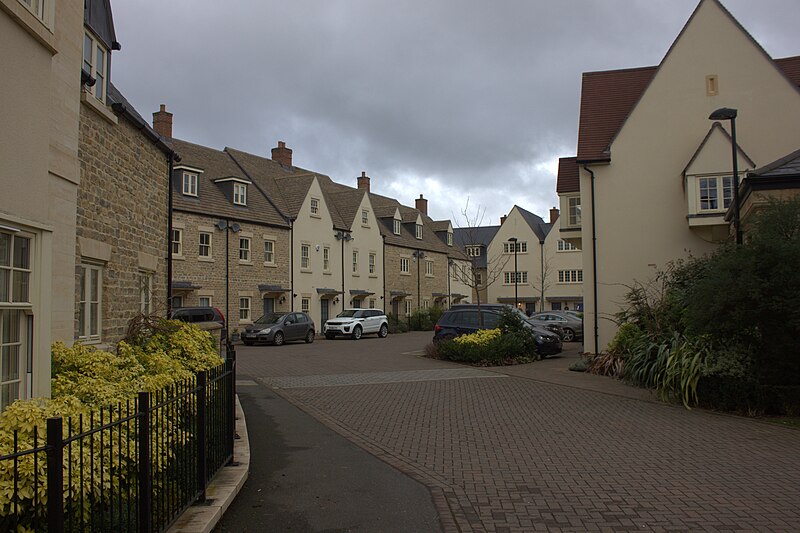 File:Ashford Close, Woodstock - geograph.org.uk - 5646824.jpg