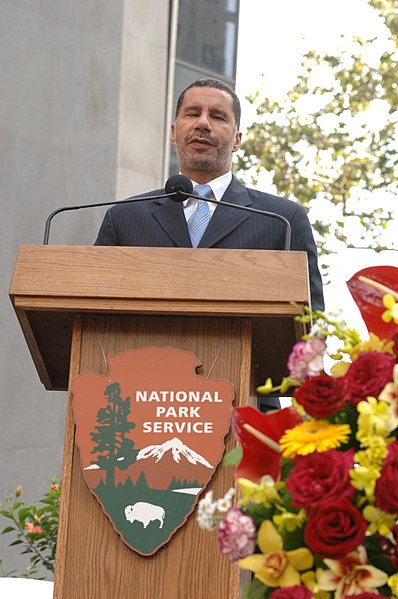 File:Assignment- 48-DPA-10-05-07 SOI K ABG Event) Dedication of new memorial at the African Burial Ground National Monument in New York City, New York, with keynote address by Secretary - DPLA - 5433bd0e32d8a46215f70b76427eba17.JPG