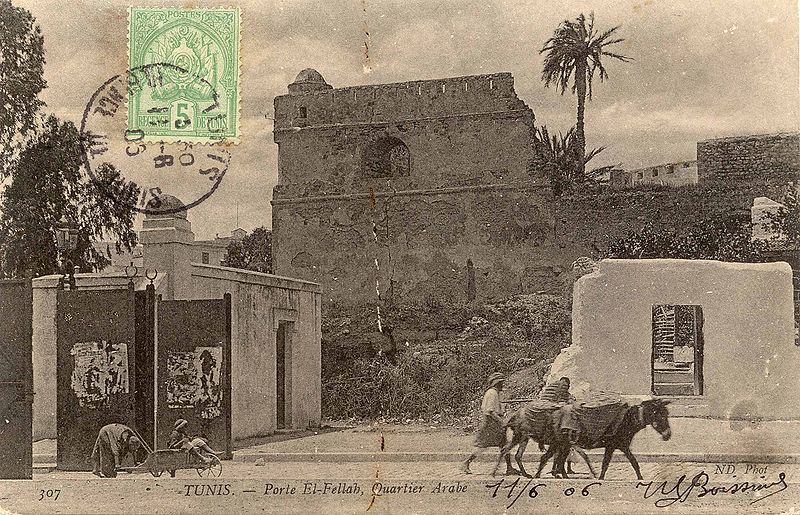 صورة:Bab el fellah breche.jpg