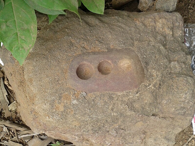 File:Base Stone of a Pottery Wheel at Tantadi village 01.jpg