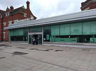 <span class="mw-page-title-main">Basingstoke railway station</span> Railway station in Hampshire, England