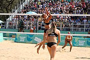 Deutsch: Beachvolleyball bei den Olympischen Jugendspielen 2018; Tag 11, 17. Oktober 2018; Jungen, Spiel um Platz 3 – USA (Devon Newberry/Lindsey Sparks)-Norwegen (Emilie Olimstad/Frida Berntsen) 1:2 (21–1/13–21/9–15) English: Beach volleyball at the 2018 Summer Youth Olympics at 17 October 2018 – Bronze Medal Match – USA (Devon Newberry/Lindsey Sparks)-Norway (Emilie Olimstad/Frida Berntsen) 1:2 (21–1/13–21/9–15)