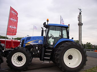 New Holland TG285