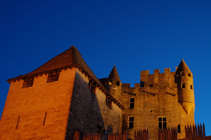 File:Beynac de nuit 2.JPG