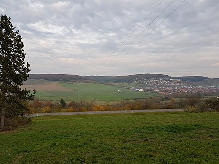 Blick von einer Anhöhe bei Lauda auf Königshofen 2